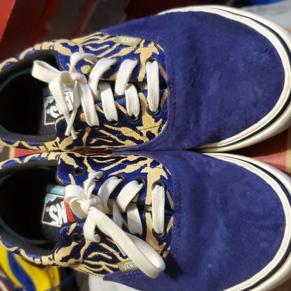Low top vans